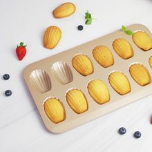 Ladda upp bild till gallerivisning, 12 St Madeleine Bakform 12 Cavity Non-Stick Madeleine Baking Pan
