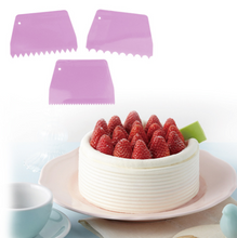 Ladda upp bild till gallerivisning, 3 St/Pack Tårtskrapa till  Icing 3 PCS/Set Icing Frosting Cake Border Scapper
